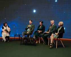 oslava v Planetariu